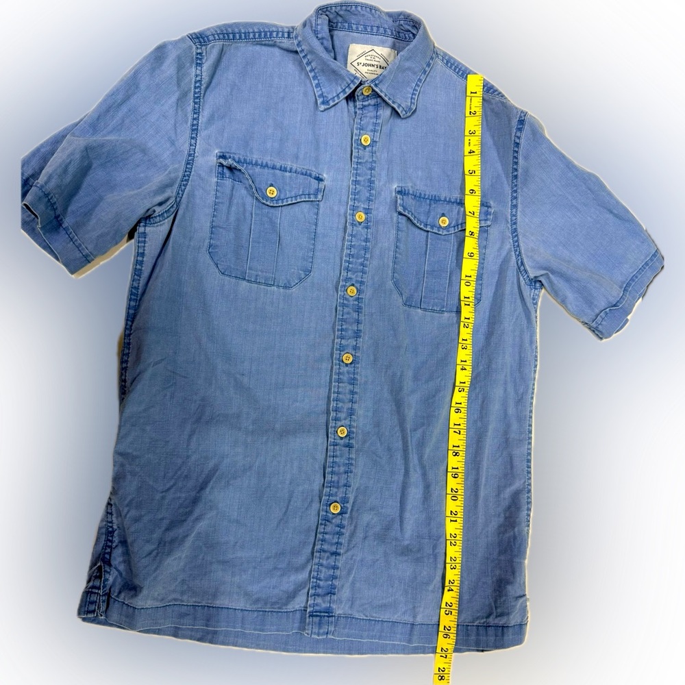 St. John’s Bay casual men’s button up blue t shirt